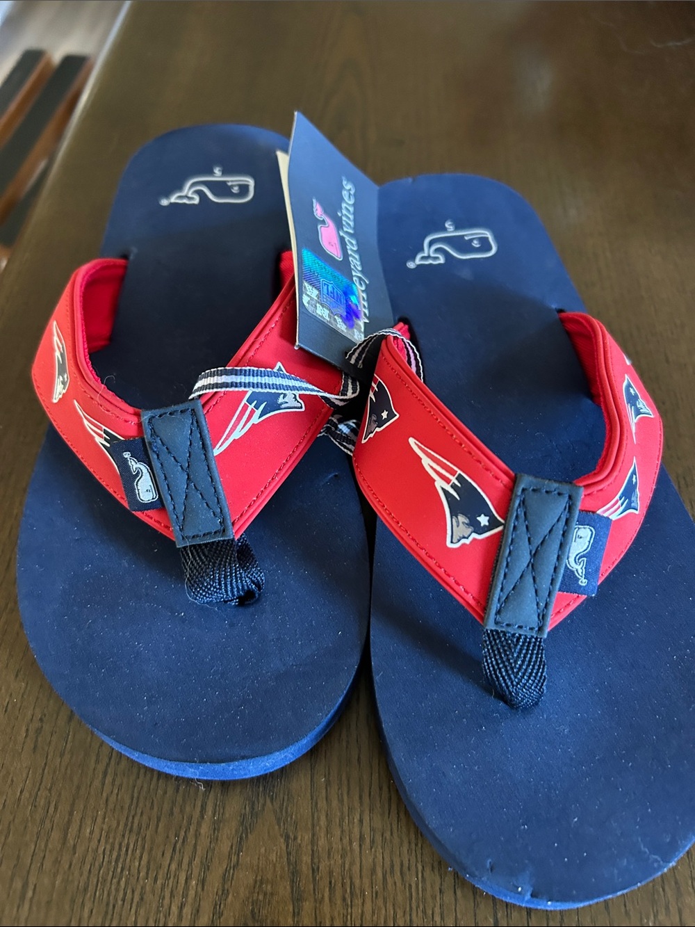New England Patriots, Vineyard Vines Red and Navy Flip Flops with Team Logo, NWT